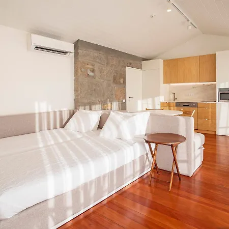 בית חווה Quinta Do Casal De S. Miguel De Soutelo וילה ורדה